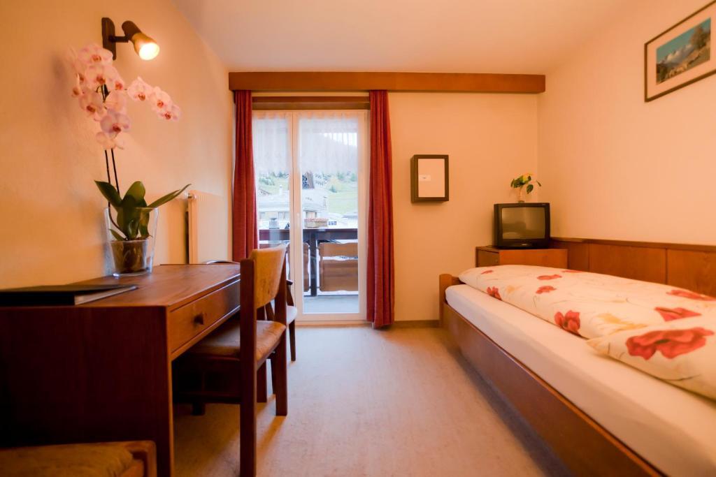 Hotel Christiania Saas-Fee Room photo